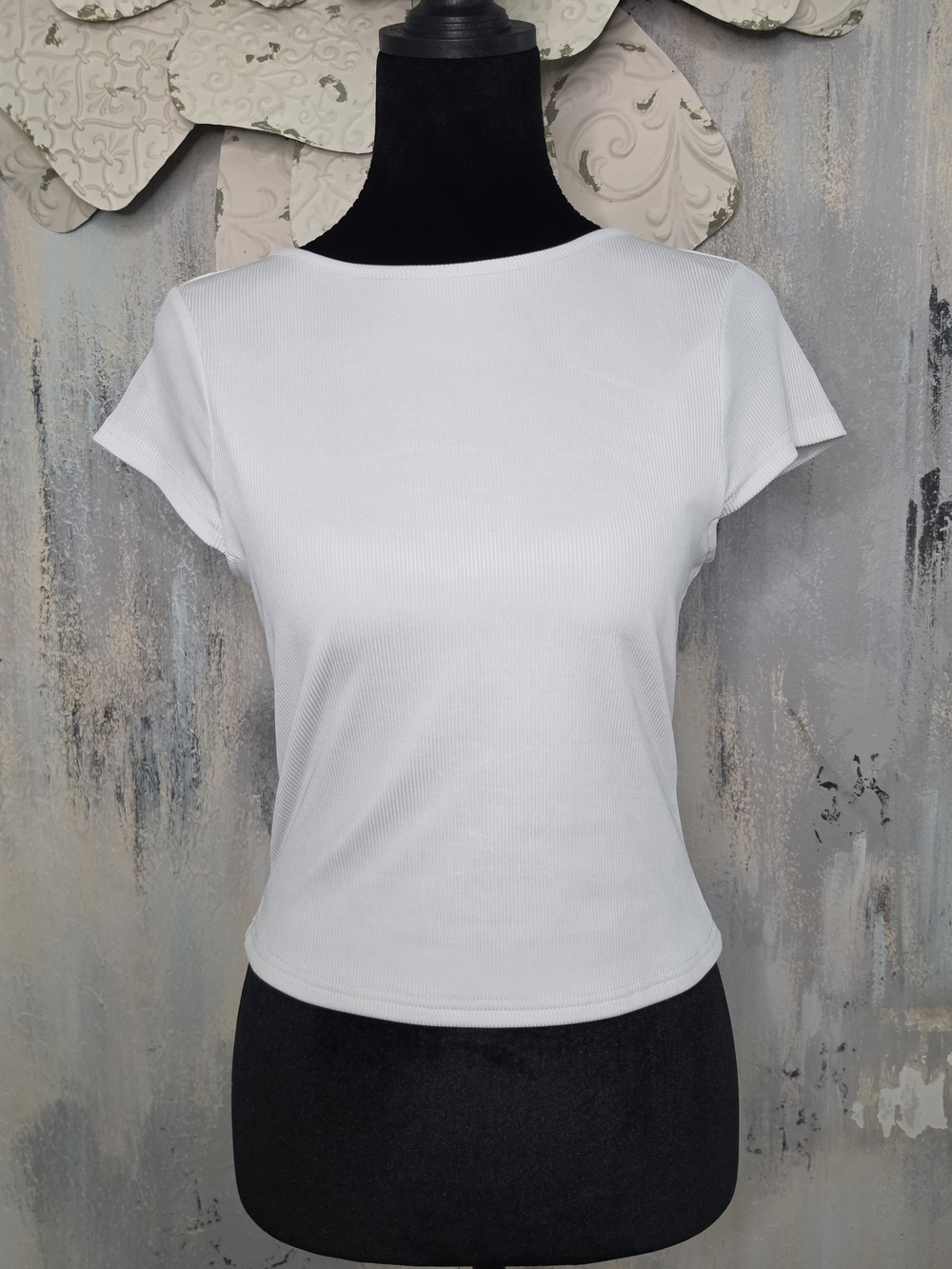 Princess Polly White Ribbed Open Back Short Sleeve Tee Size 6